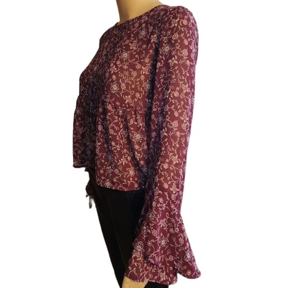 Aeropstale Shirt Sheer Floral blouse purple keyhole back Size Small - Picture 1 of 13